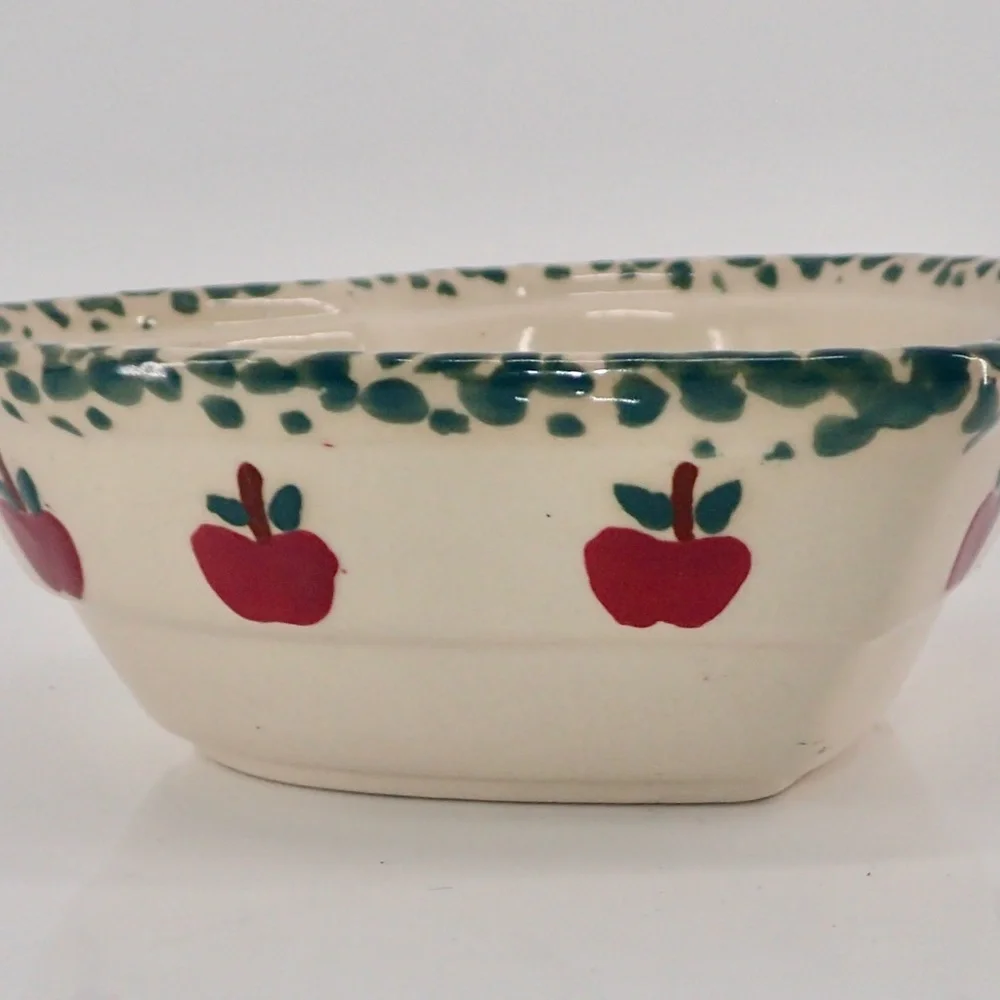 Heritage Pottery Heart Shape Serving ~ Sponge Bowl 6” Long 3